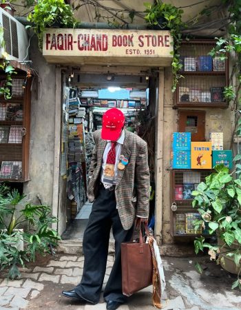 Last few days 🥰 – – – – – — – – #streetstyle #vintagestyle #monochrome #blazer #thrift #thrifting Delhi Mumbai India vintage monotone thrift fashion aesthetic street style Last few days 🥰 - - - - - — - - #streetstyle #vintagestyle #monochrome #blazer #thrift #thrifting Delhi Mumbai India vintage monotone thrift fashion aesthetic street style